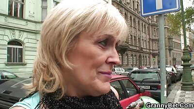 Incredibly sexy Latina amazes with her body and skills