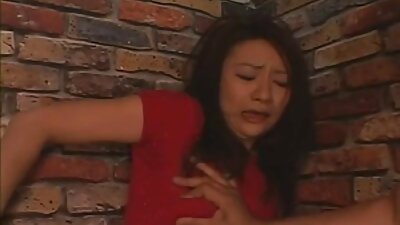 A sweet little ting is in the doctors office, getting examined